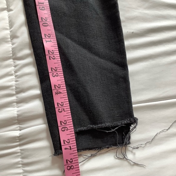 H&M Divided Skinny Denim Jeans Women's Size 12 Black Mid Rise Distressed Raw Hem - Picture 8 of 11